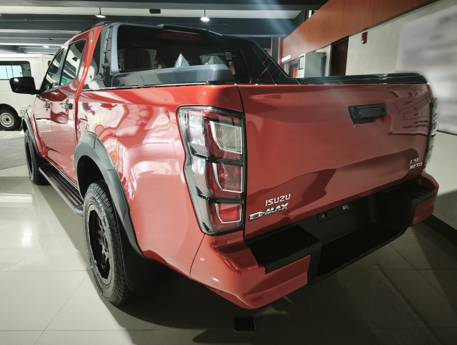 Used 1
                    ISUZU
                     for Sale Image