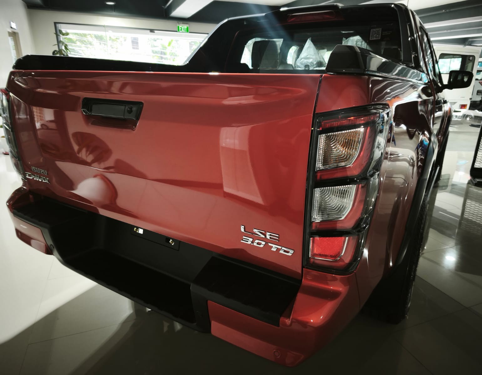 Used 1
                    ISUZU
                     for Sale Image
