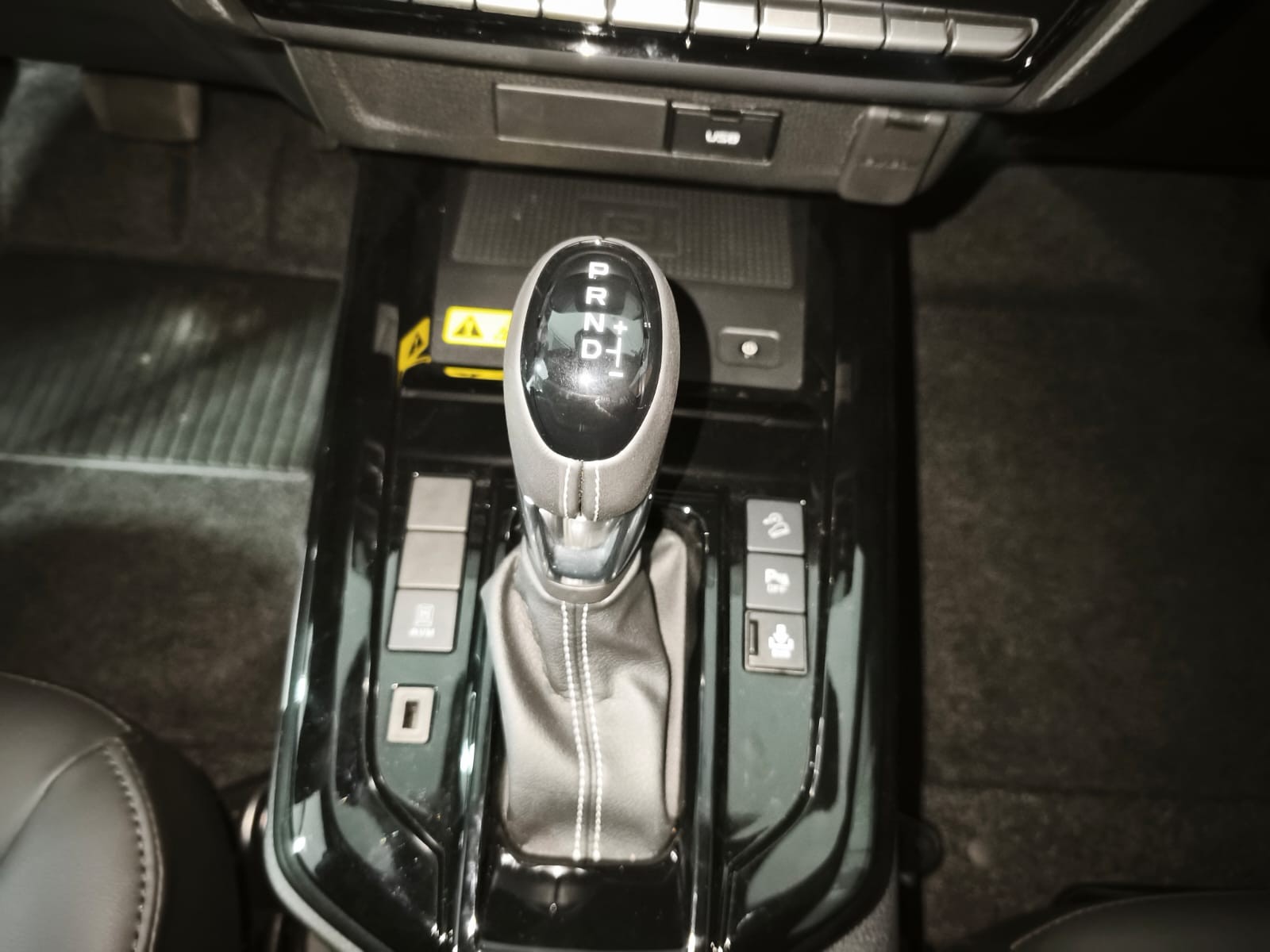 Used 1
                    ISUZU
                     for Sale Image