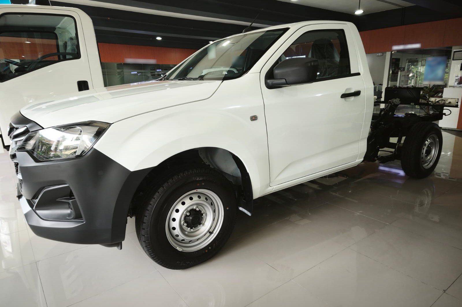 Used 1
                    ISUZU
                     for Sale Image