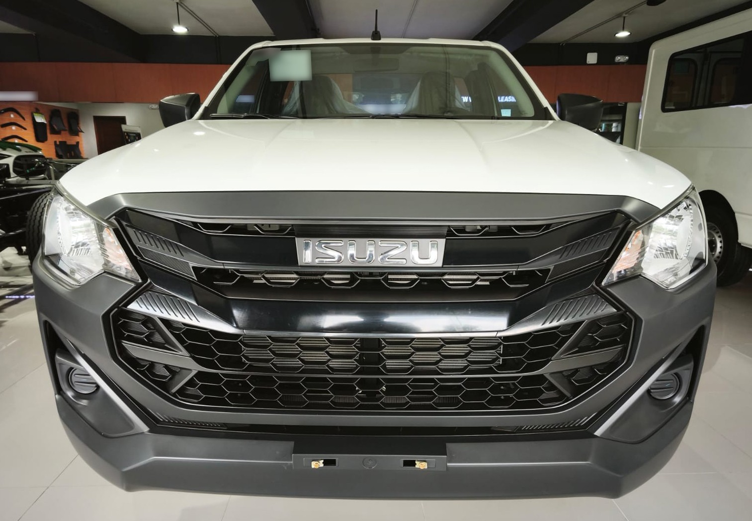 Used 1
                    ISUZU
                     for Sale Image
