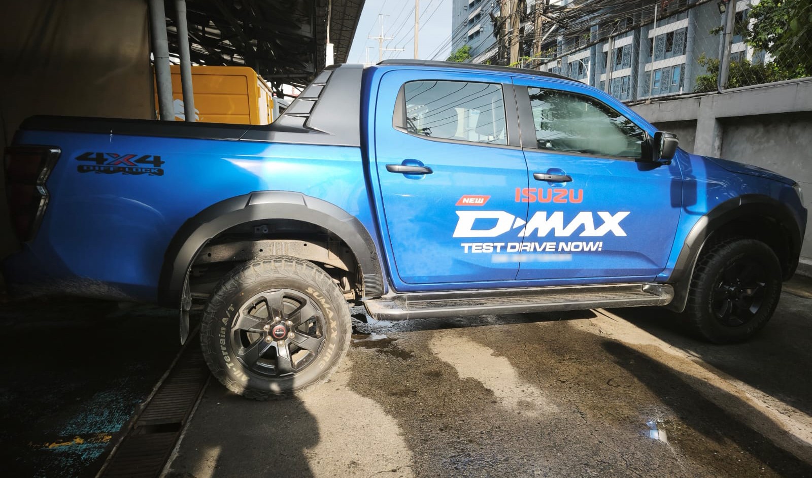 Used 1
                    ISUZU
                     for Sale Image