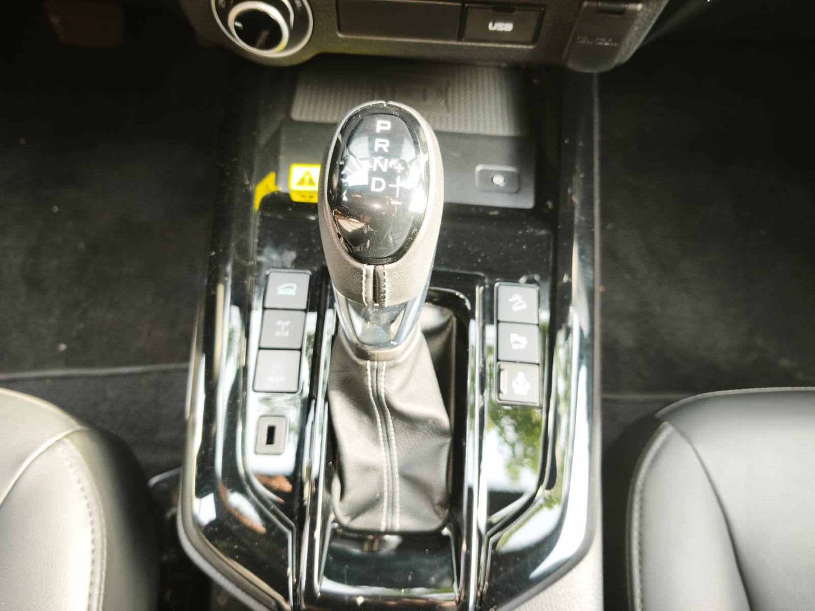 Used 1
                    ISUZU
                     for Sale Image