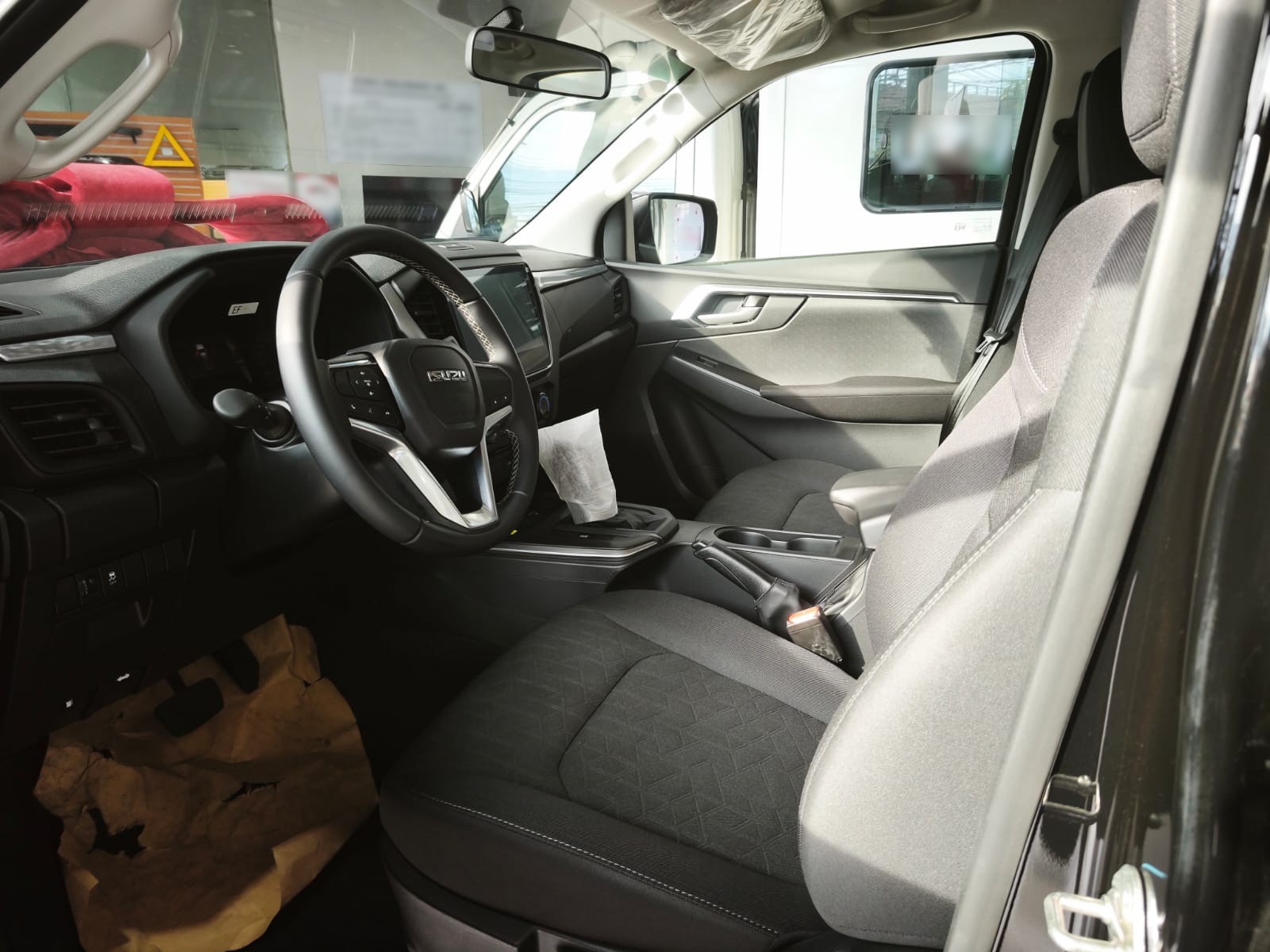 Used 1
                    ISUZU
                     for Sale Image