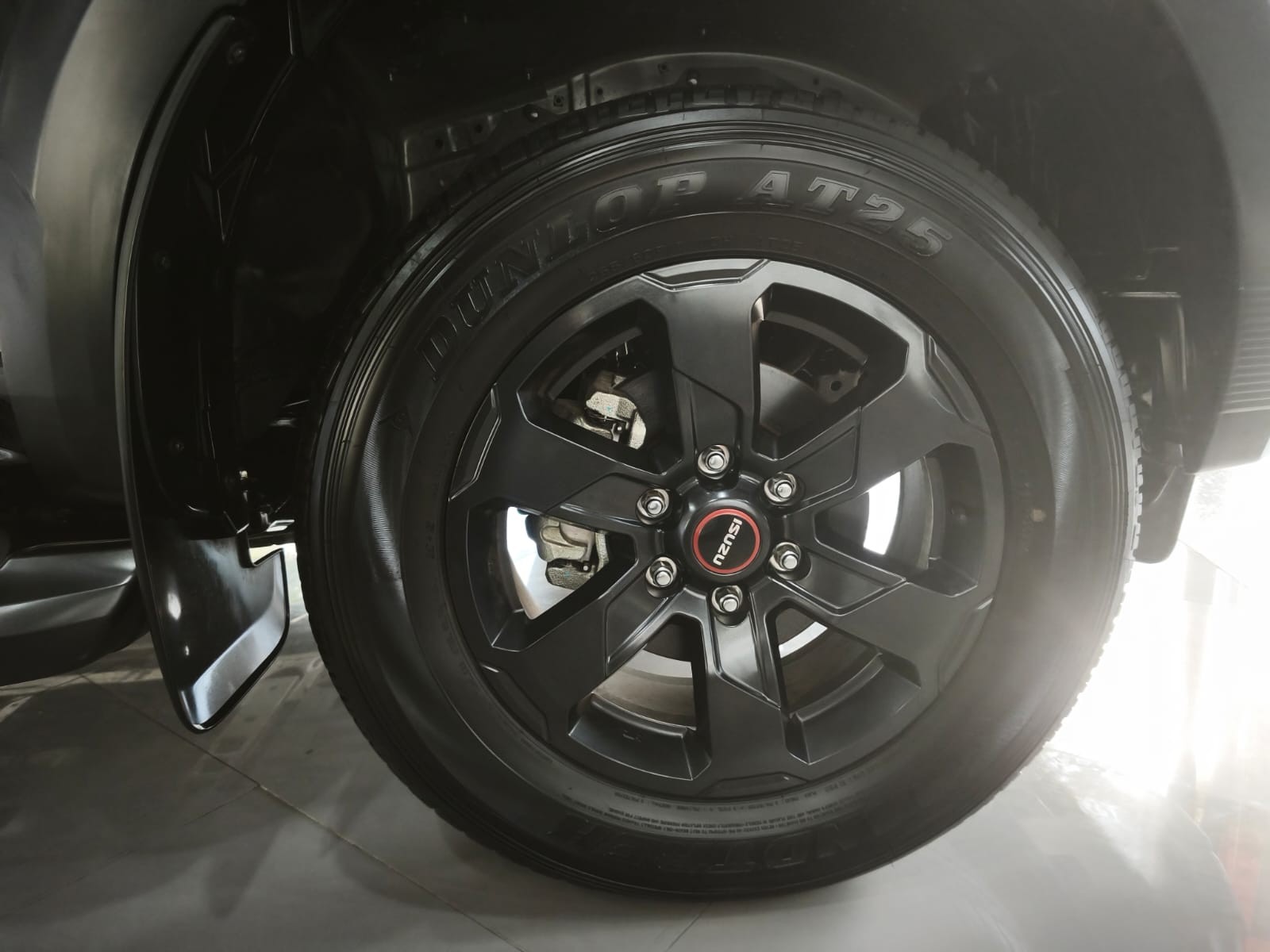 Used 1
                    ISUZU
                     for Sale Image
