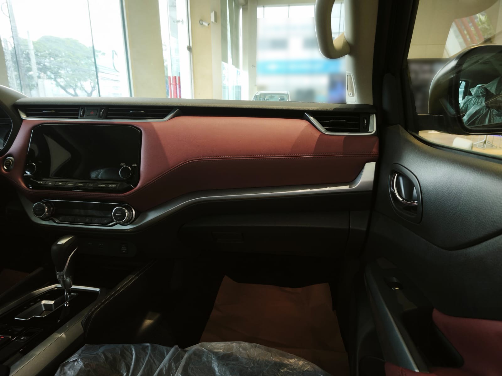 Used 1
                    NISSAN
                     for Sale Image