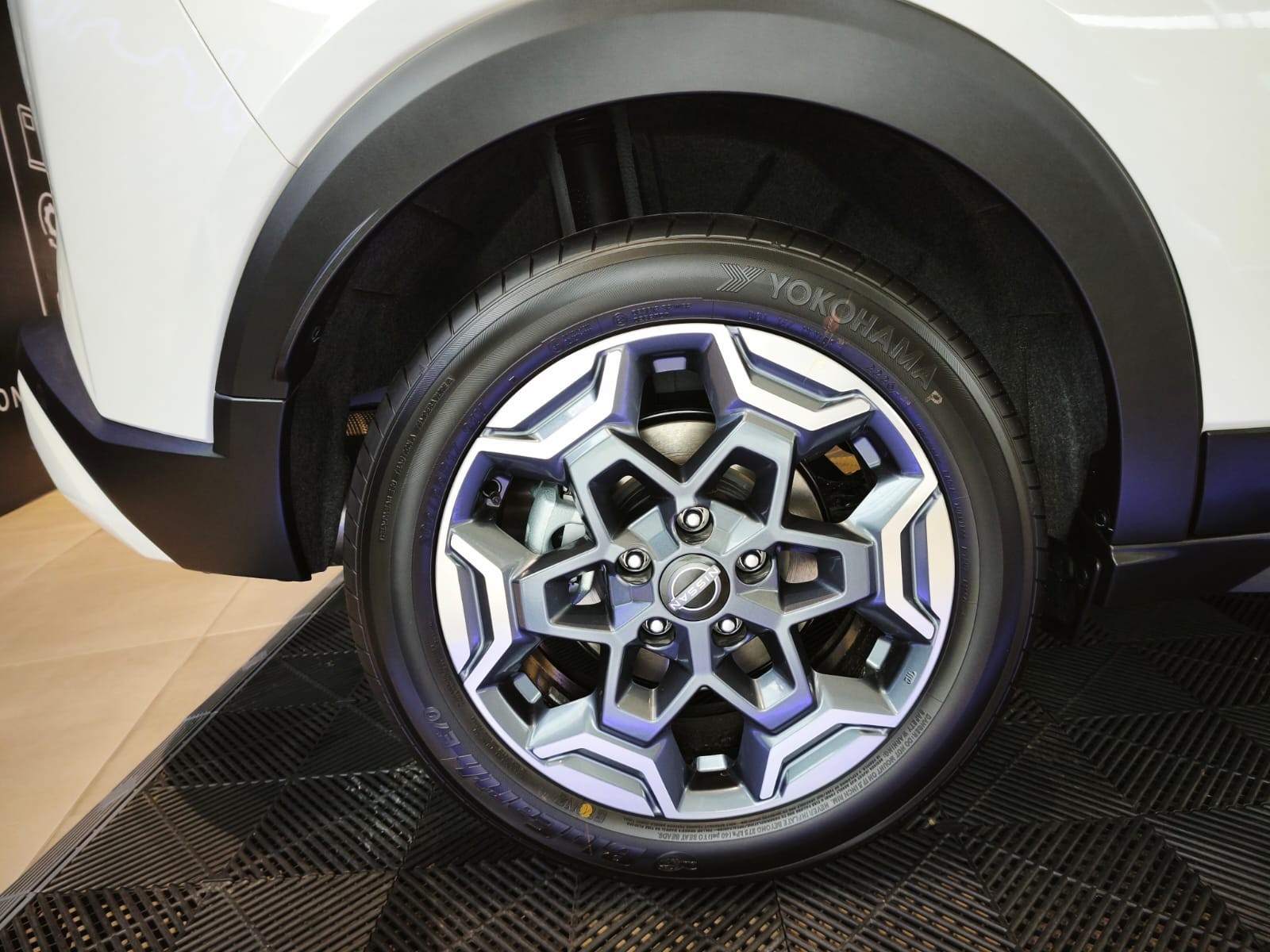 Used 1
                    NISSAN
                     for Sale Image