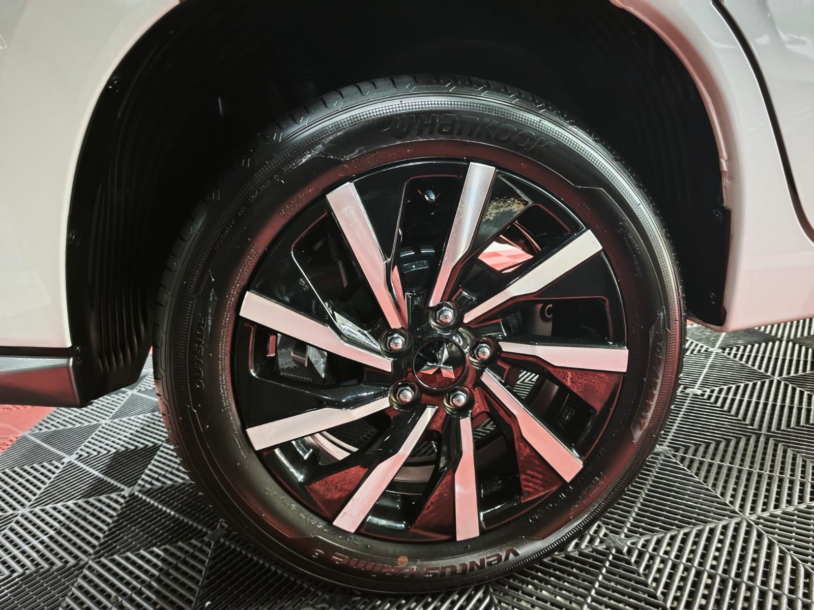 Used 1
                    MITSUBISHI
                     for Sale Image