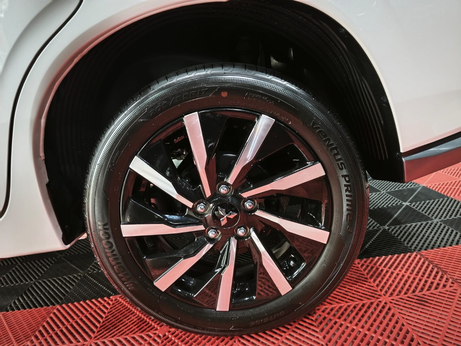 Used 1
                    MITSUBISHI
                     for Sale Image