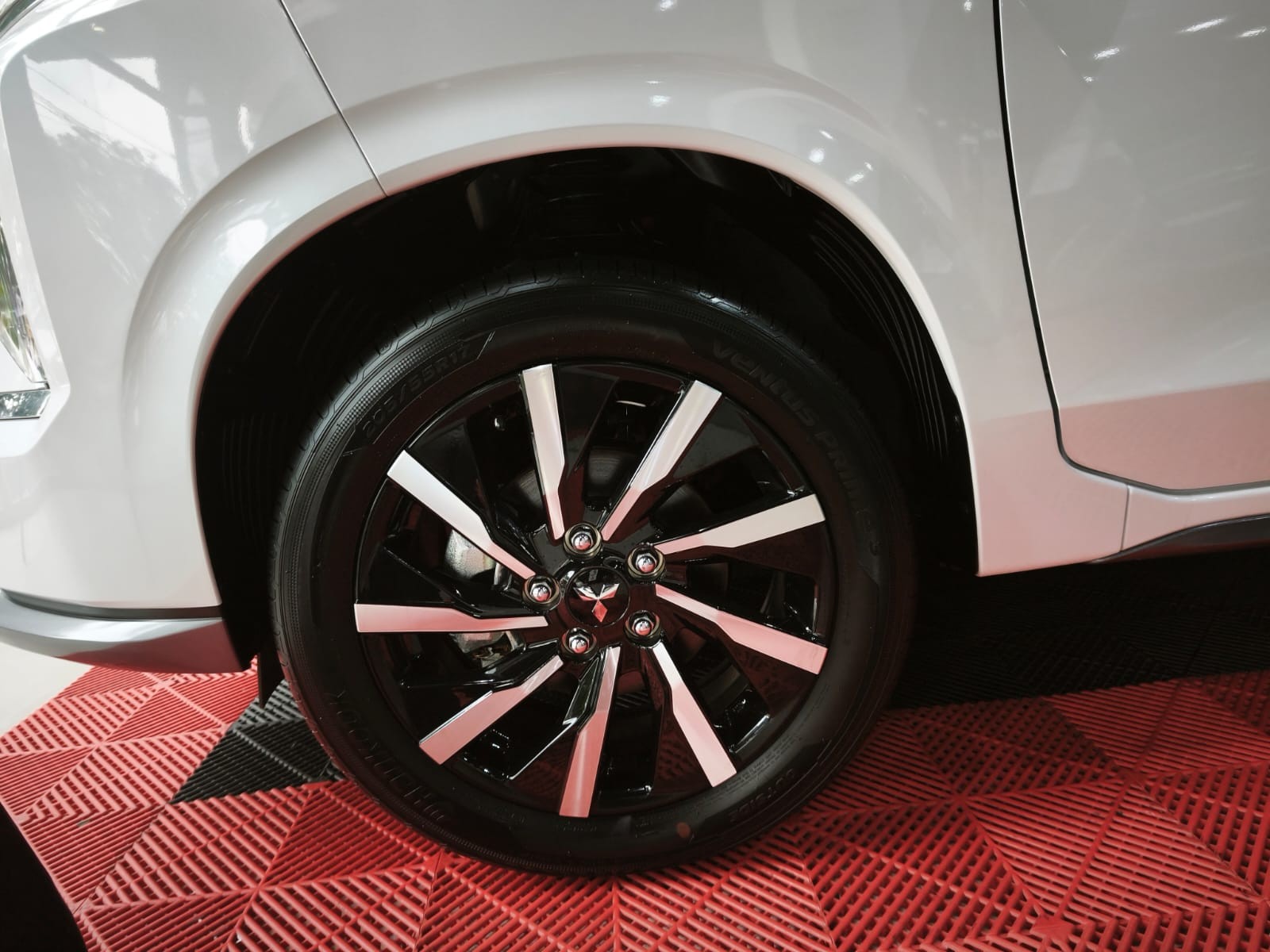Used 1
                    MITSUBISHI
                     for Sale Image