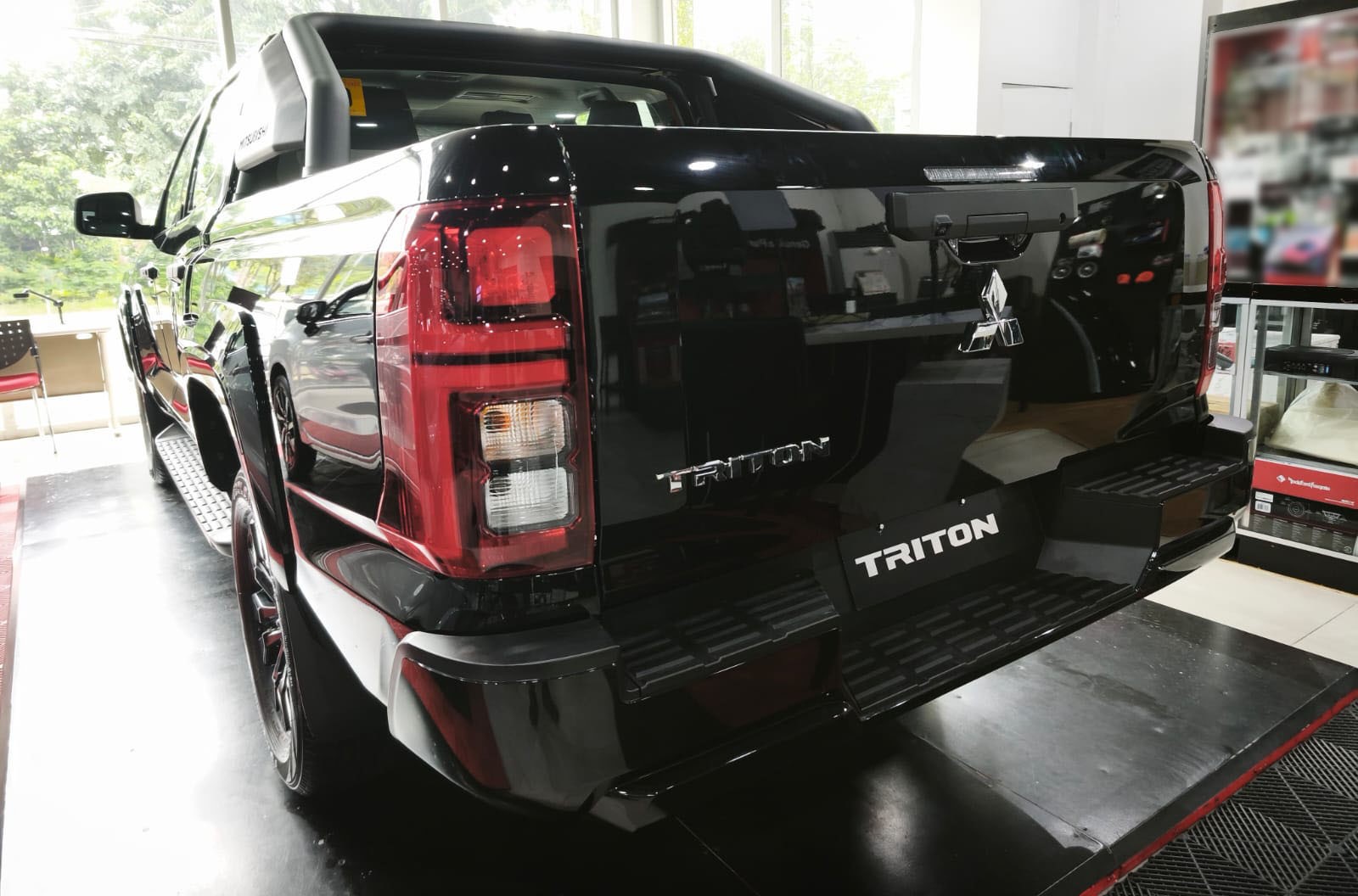 Used 1
                    MITSUBISHI
                     for Sale Image
