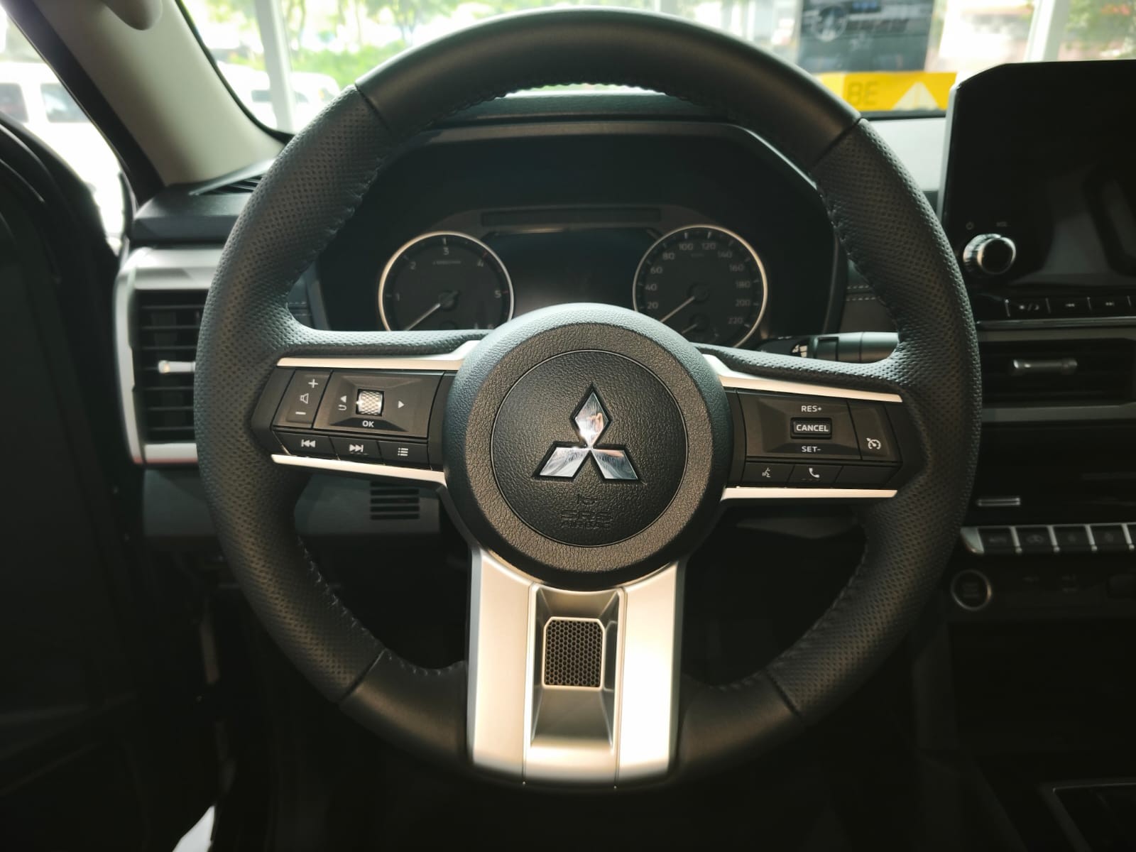 Used 1
                    MITSUBISHI
                     for Sale Image
