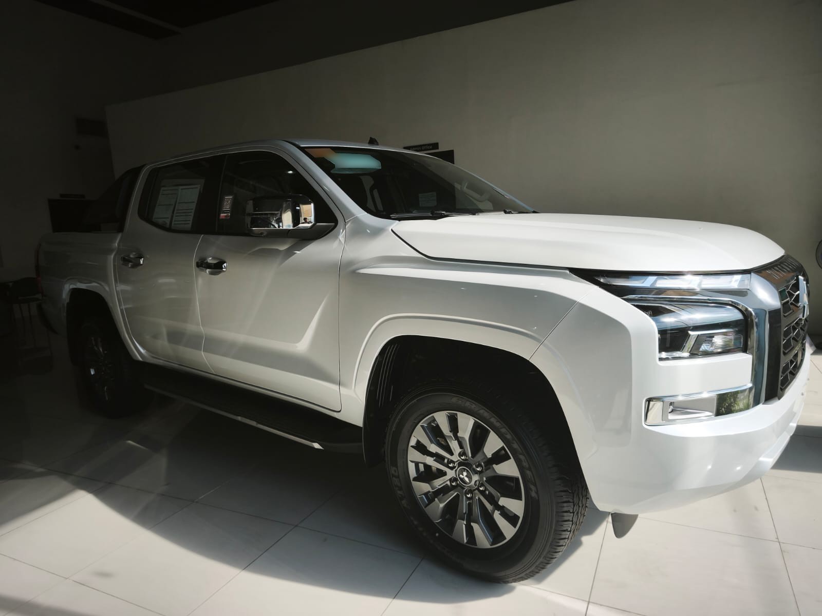 Used 1
                    MITSUBISHI
                     for Sale Image