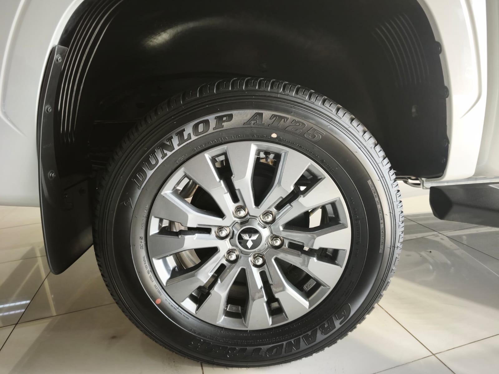 Used 1
                    MITSUBISHI
                     for Sale Image