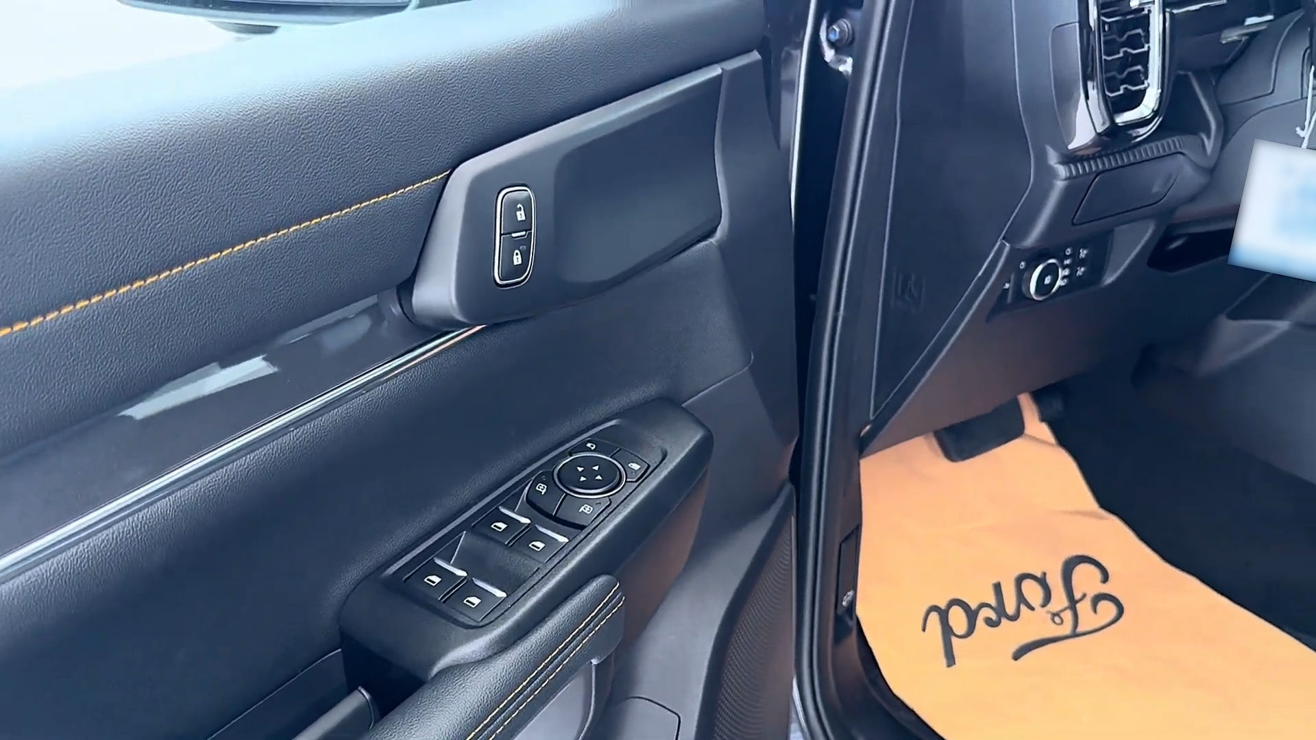 Used 1
                    FORD
                     for Sale Image