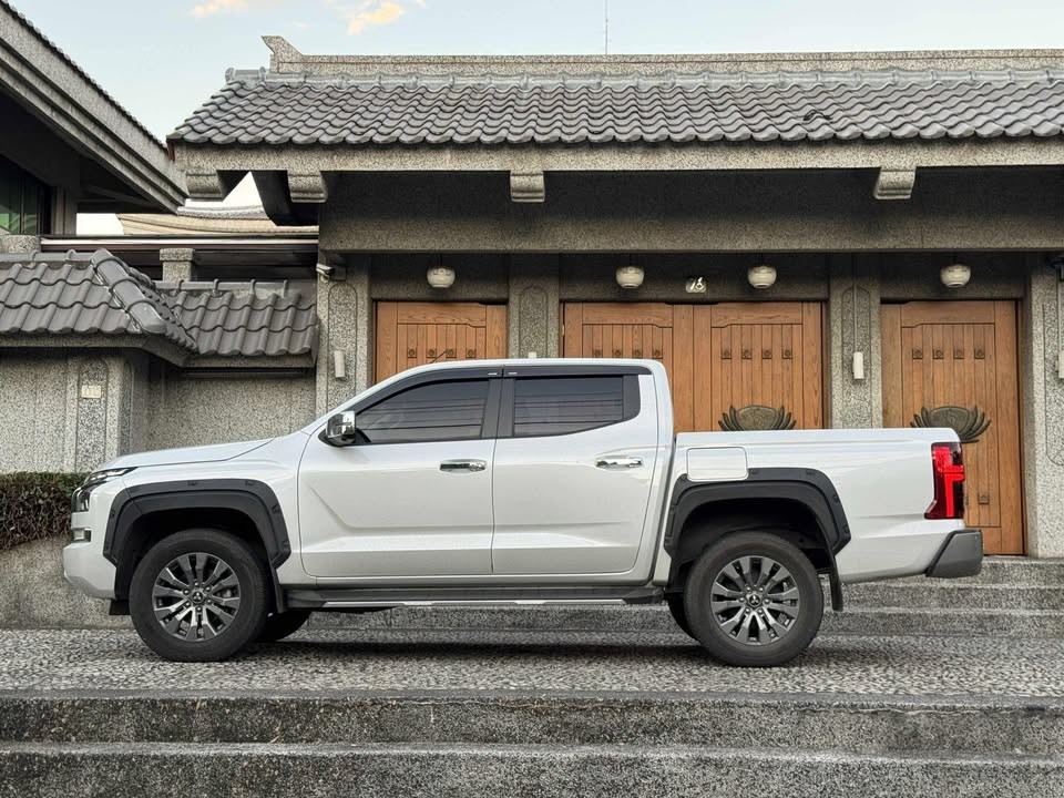 Used 1
                    MITSUBISHI
                     for Sale Image