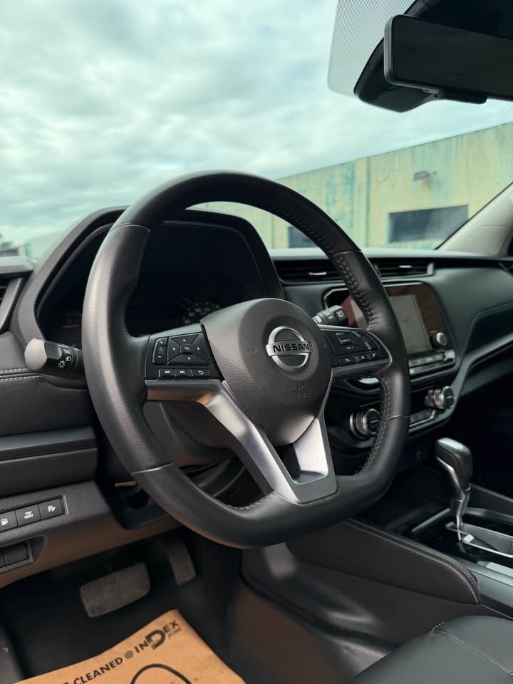 Used 1
                    NISSAN
                     for Sale Image