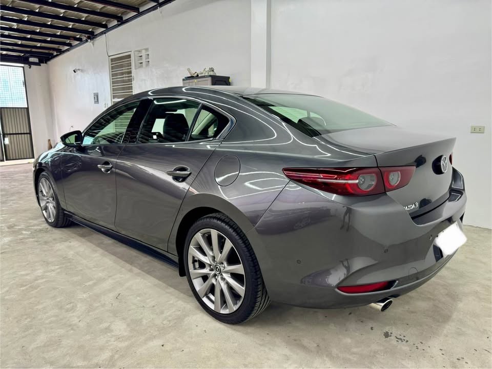 Used 1
                    MAZDA
                     for Sale Image