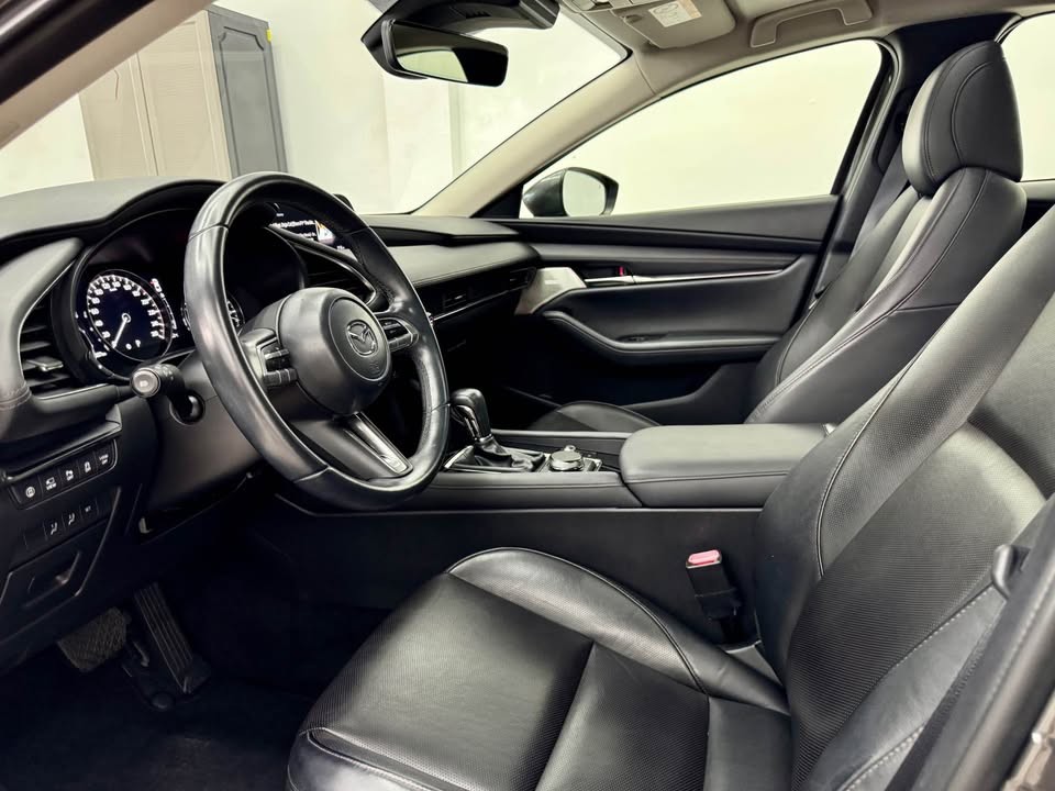 Used 1
                    MAZDA
                     for Sale Image