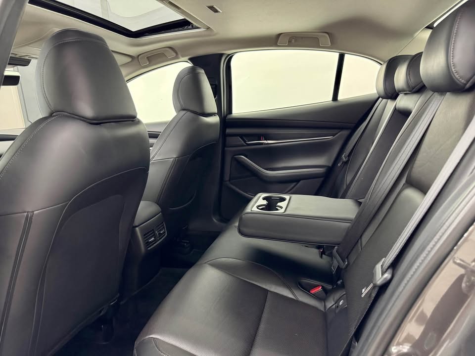 Used 1
                    MAZDA
                     for Sale Image