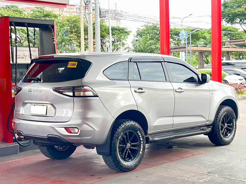 Used 1
                    ISUZU
                     for Sale Image