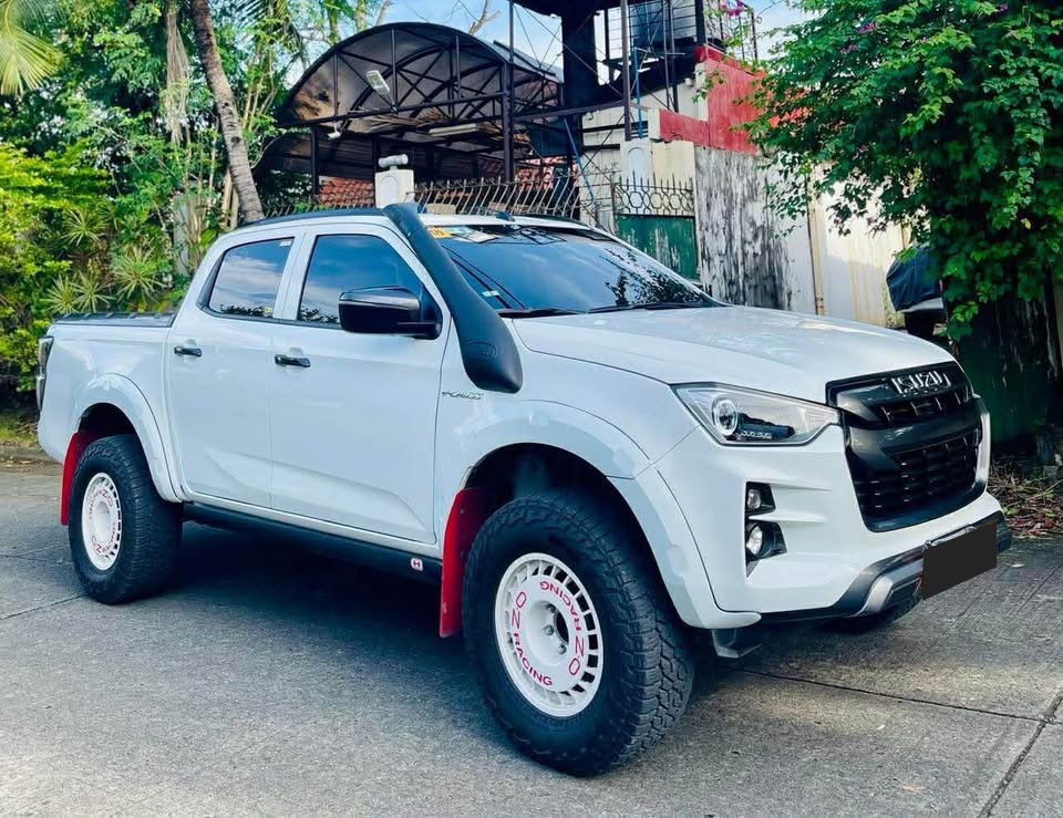 Used 1
                    ISUZU
                     for Sale Image