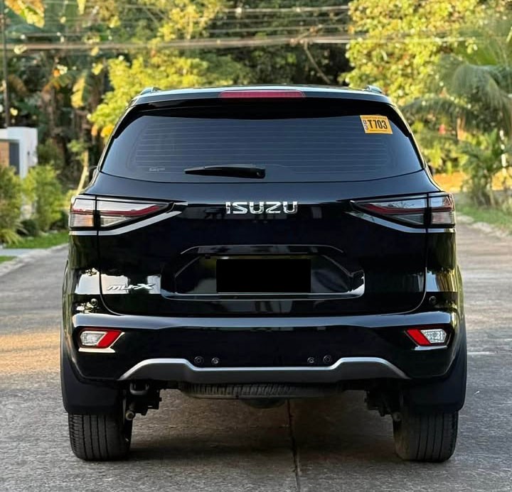 Used 1
                    ISUZU
                     for Sale Image