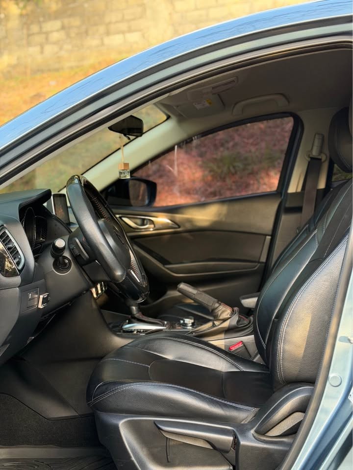 Used 1
                    MAZDA
                     for Sale Image